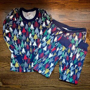 Hanna Andersson PJs Navy Assorted Trees, Shirt Small & Pants Medium